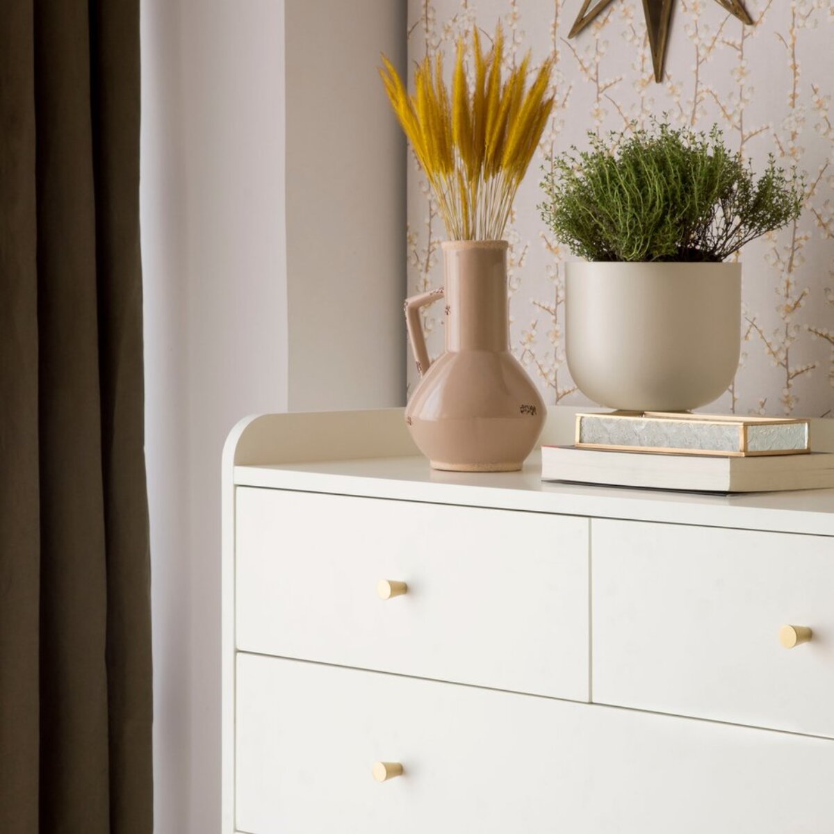 Commode Berna -panneau de mdf et laqué blanc-couleur laqué blanc mat 100 x 110 x 45 cm