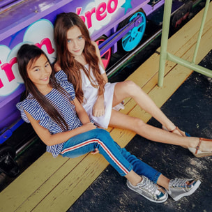 Jeans in denim medio con fascia laterale per ragazze