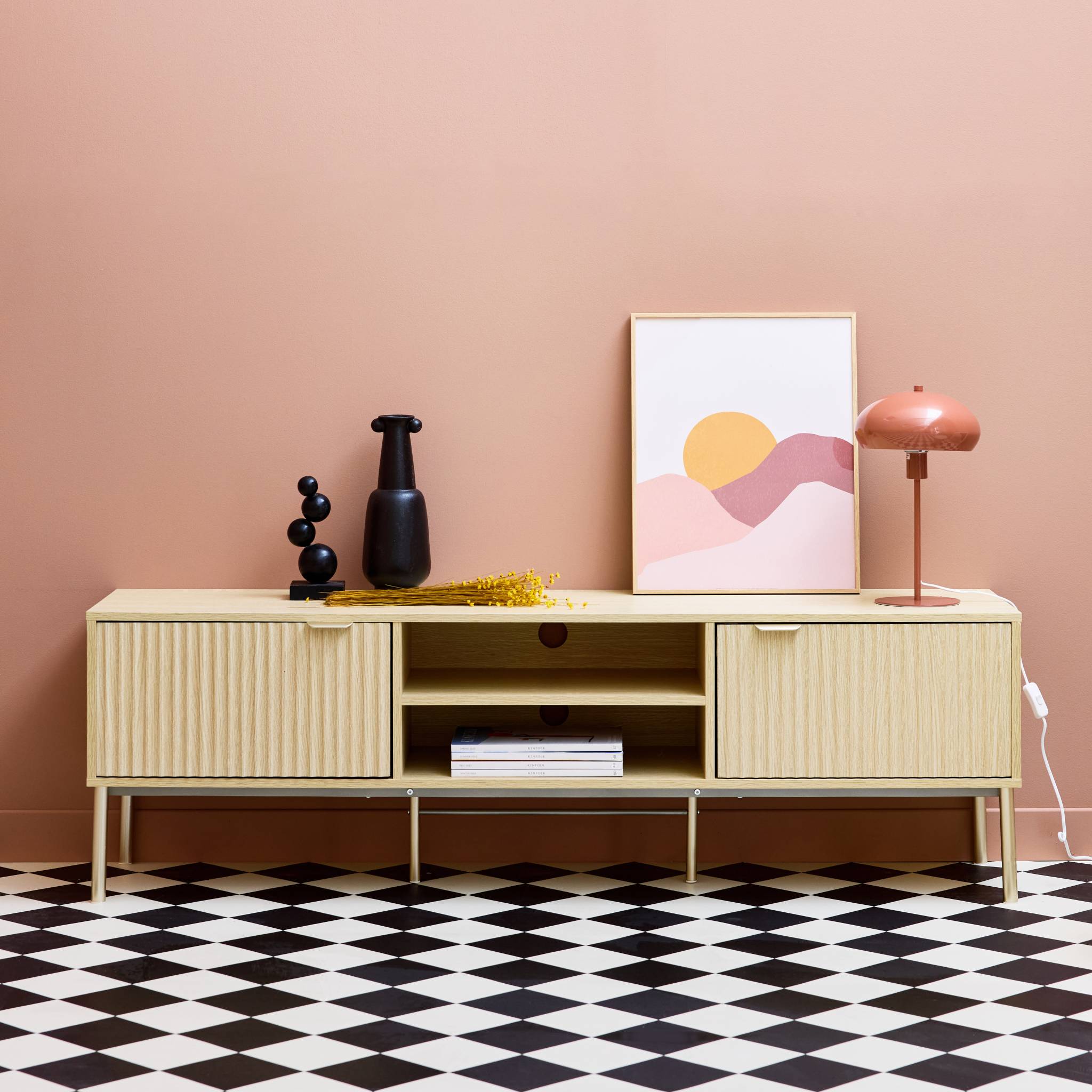 Meuble TV décor bois rainuré et métal champagne. 2 portes 160cm