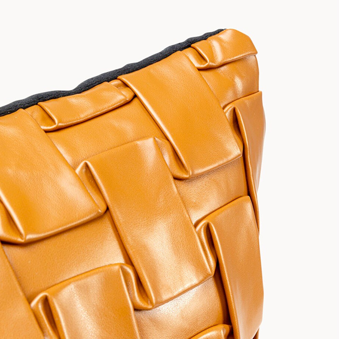 Coussin Posy marron Kare Design