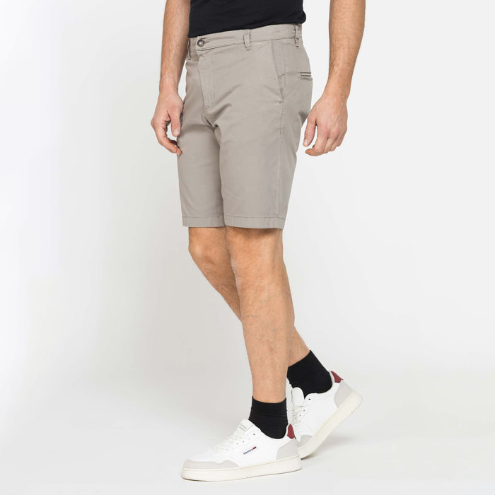 PANTALONE CORTO CHINO IN GABARDINA STRETCH