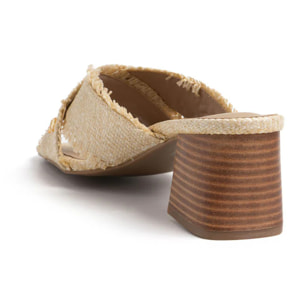 Sandalo con tacco alto con fasce incrociate - BEIGE