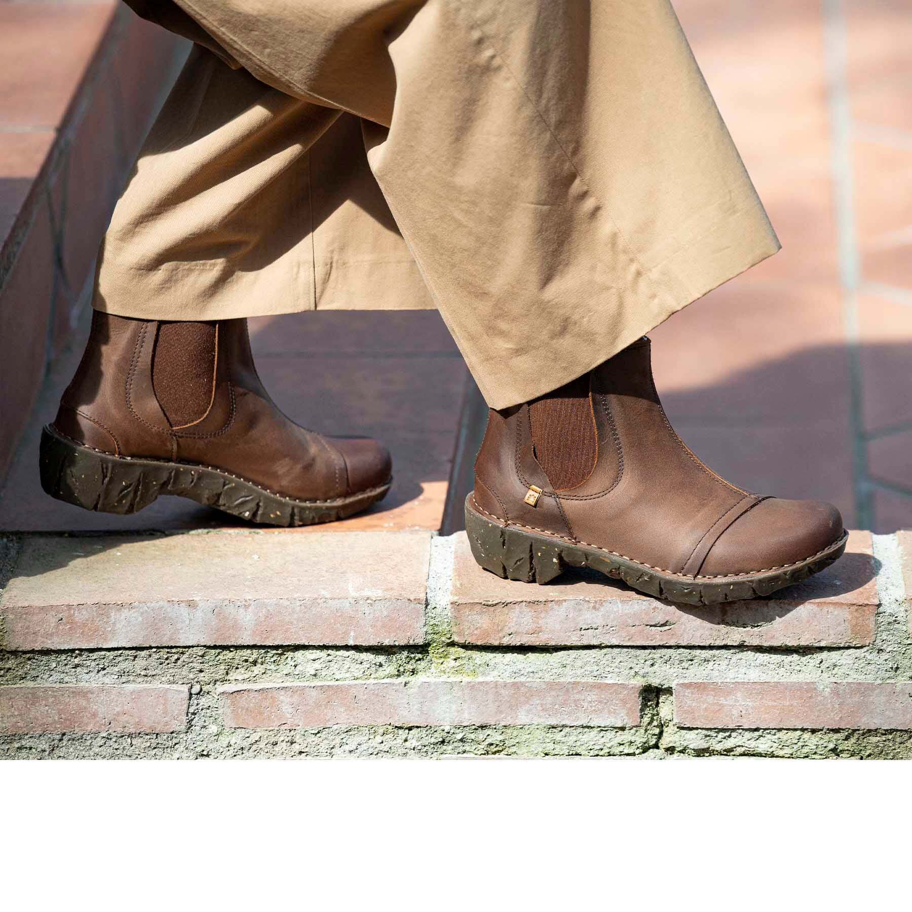 Botines N158 NATURAL GRAIN CEREZA/ YGGDRASIL color Cereza