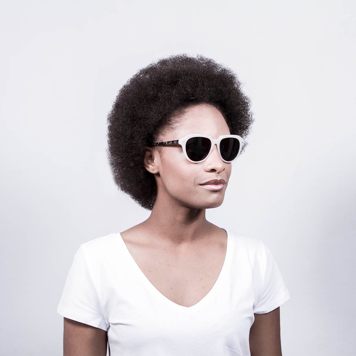 Gafas de sol OCEAN MAVERICKS - Blanco / Rosa esmerilado frente transparente brazo carey y líneas ahumada