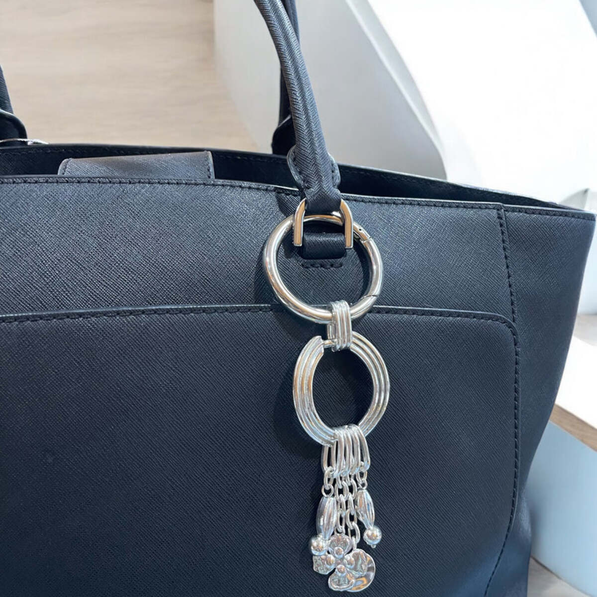 Cuelgabolso_llavero charms suerte en plata chapado