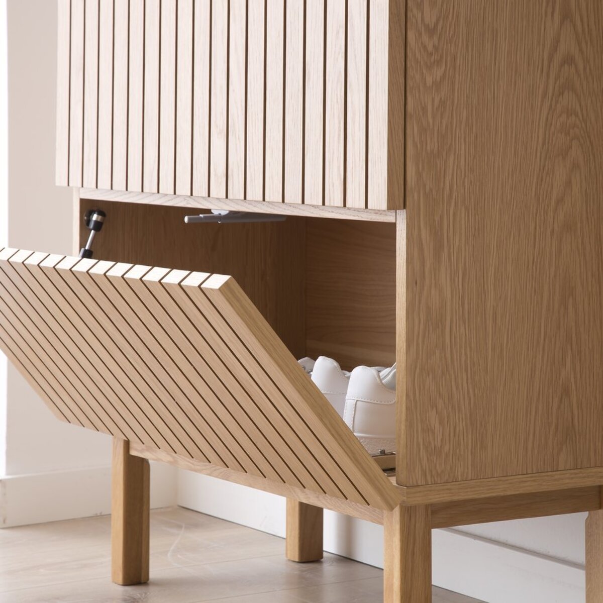 Meuble à chaussures Haiku -tableau en tôle naturelle-couleur chêne naturel 79 x 92 x 36 cm