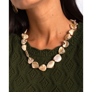 Collar con conchas de nácar natural