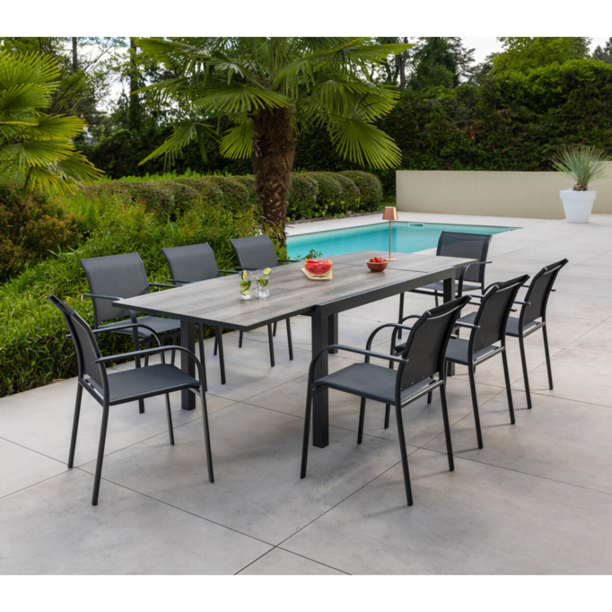 Ensemble table et chaises de jardin  - Gris Anthracite - GUETHARIZIERS chêne brun