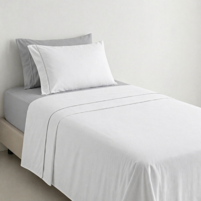 Completo lenzuola una piazza e mezza in cotone bicolore morbido e traspirante, set letto con lenzuolo sopra, sotto con angoli e federa, design con piping a contrasto elegante, tessuto leggero e resistente 116 gsm, certificato OEKO-TEX, comfort quotidiano