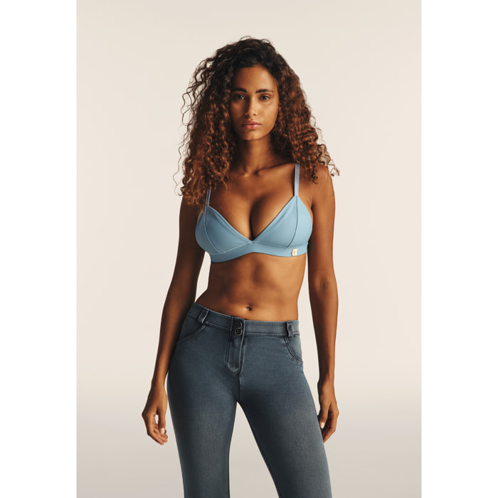 Top a triangolo in similpelle laminata