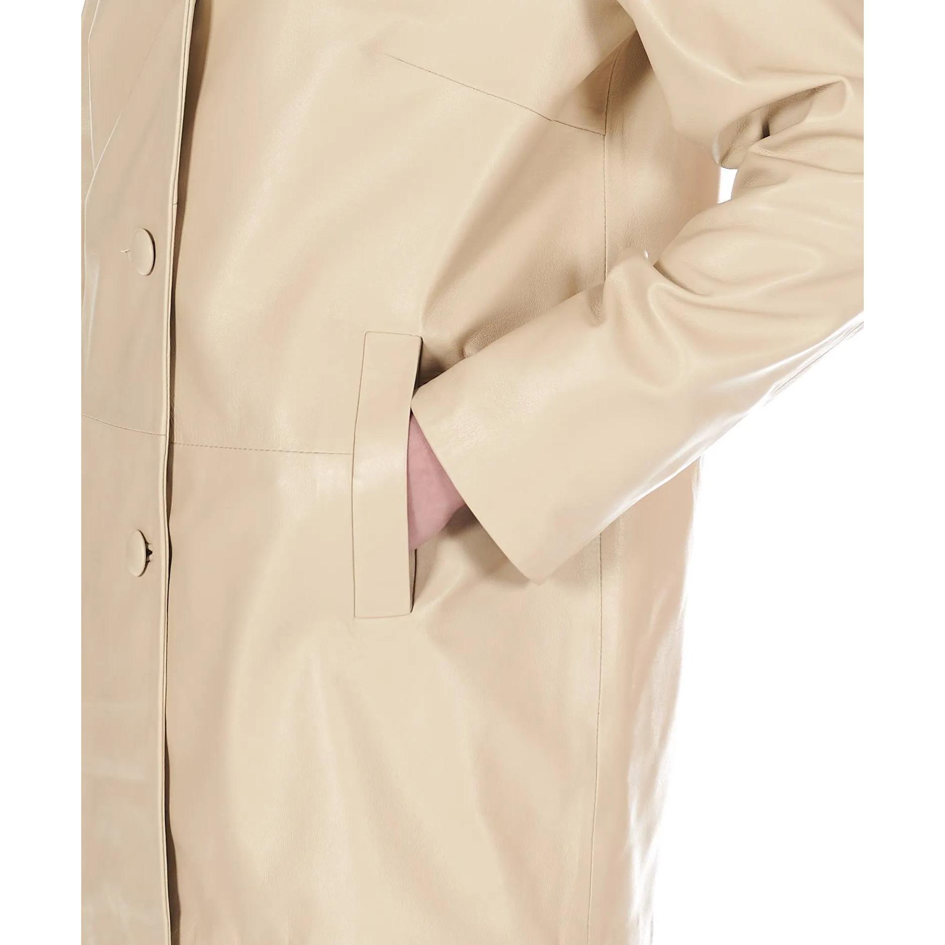 Giacca in pelle beige monopetto versione oversize