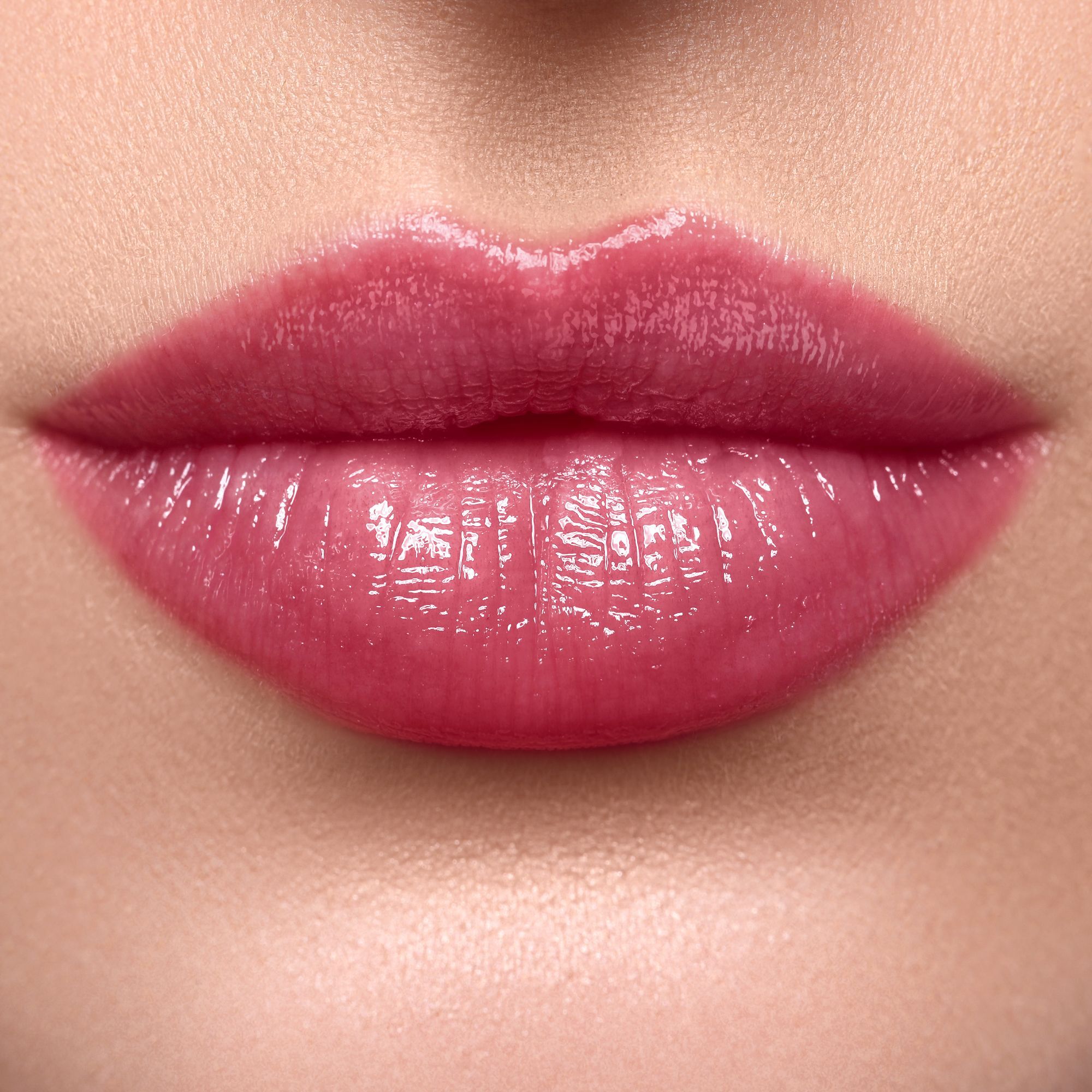 LIP GLAZE - GLASSY STICK Rossetto cremoso dal finish glossy.