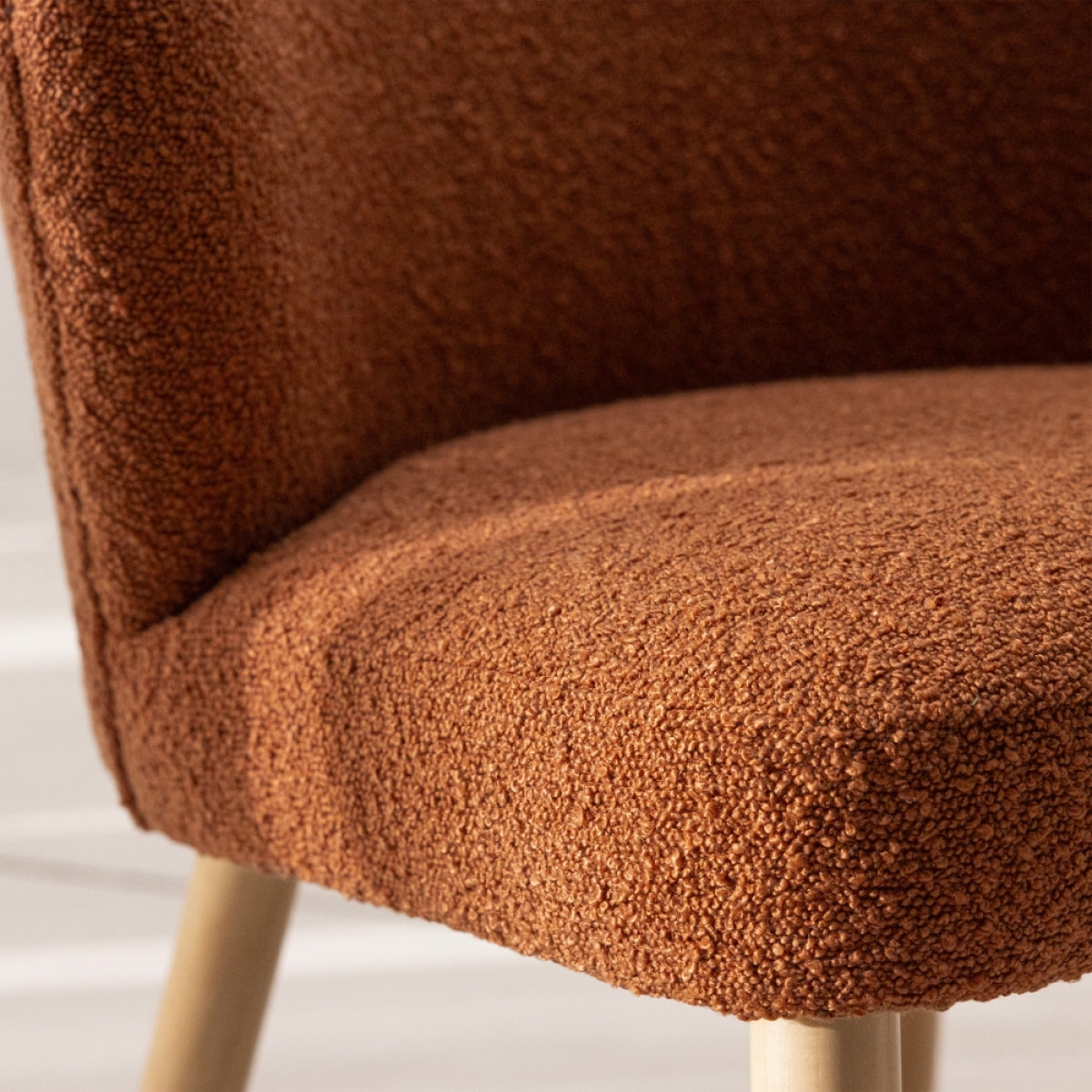 Raph - Fauteuil en tissu bouclette et bois : Couleur - Rouille