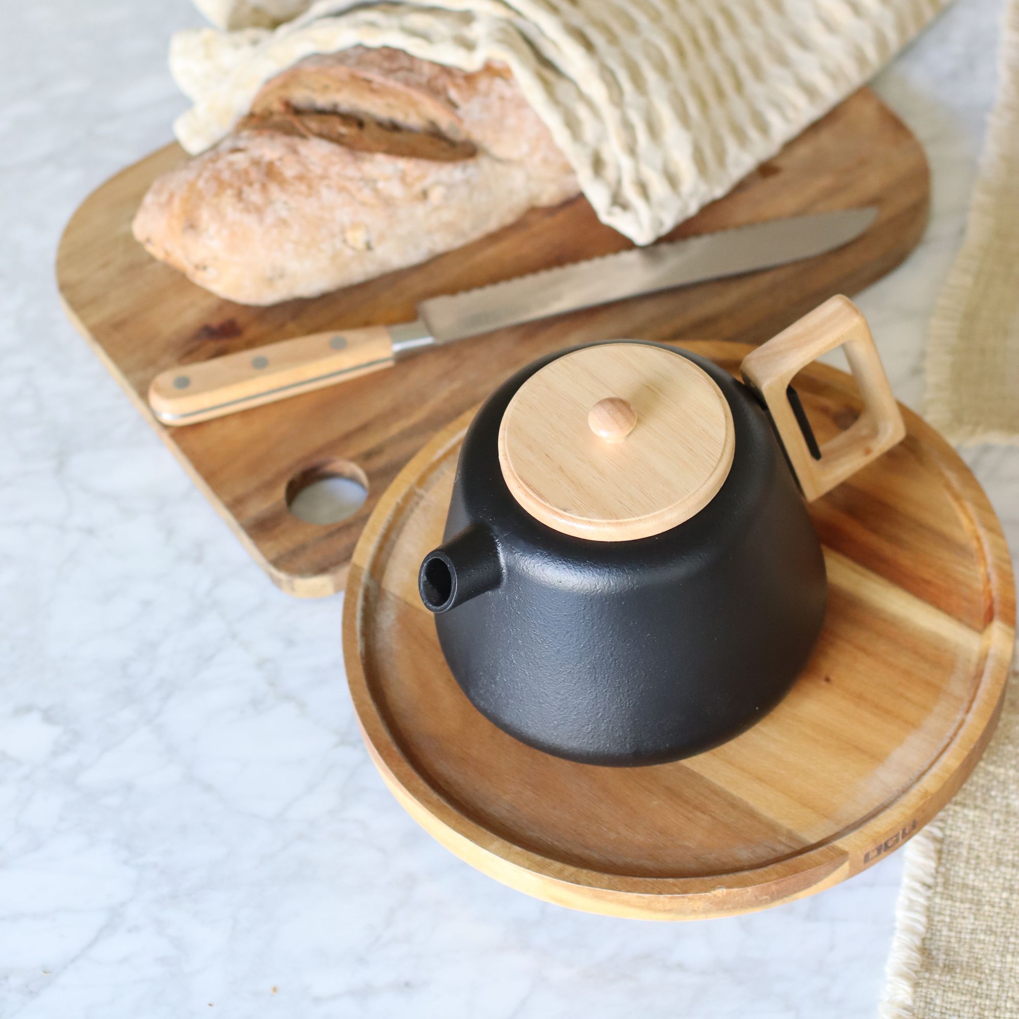 Théière en fonte noire avec couvercle en bois 1L VIGGO