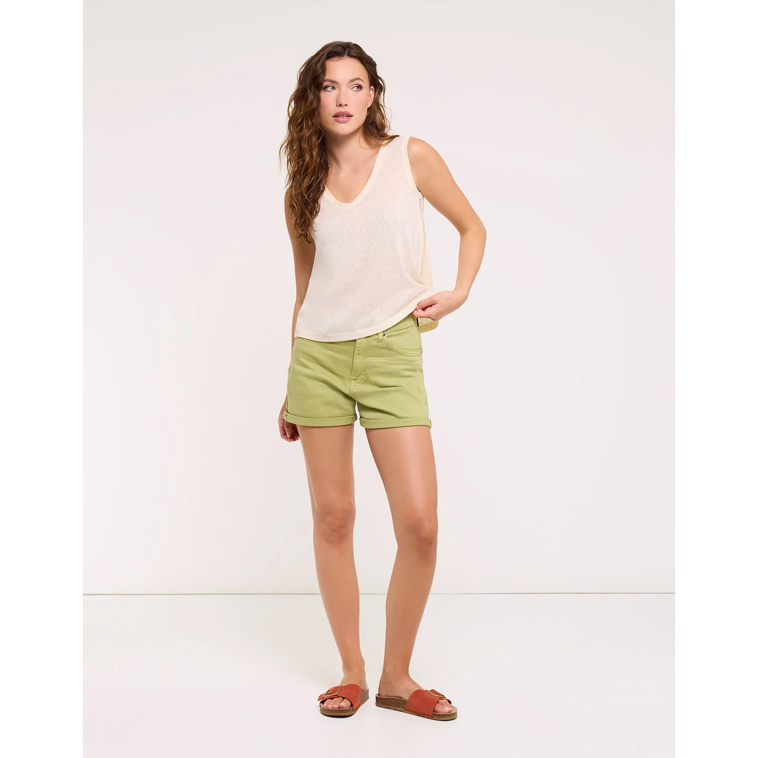 Camiseta Tirantes Detalle Calado Espalda Beige - Kia