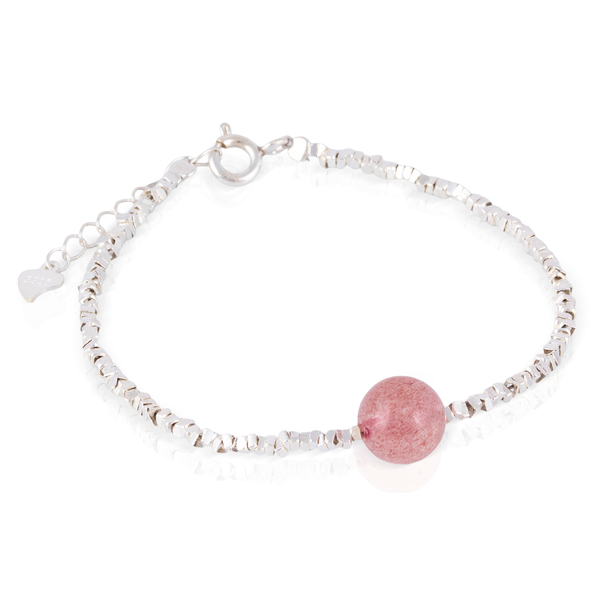 Pulsera plateada con diseño de cuarzo fresa, detalles en plata de ley 925 y cierre de resorte.