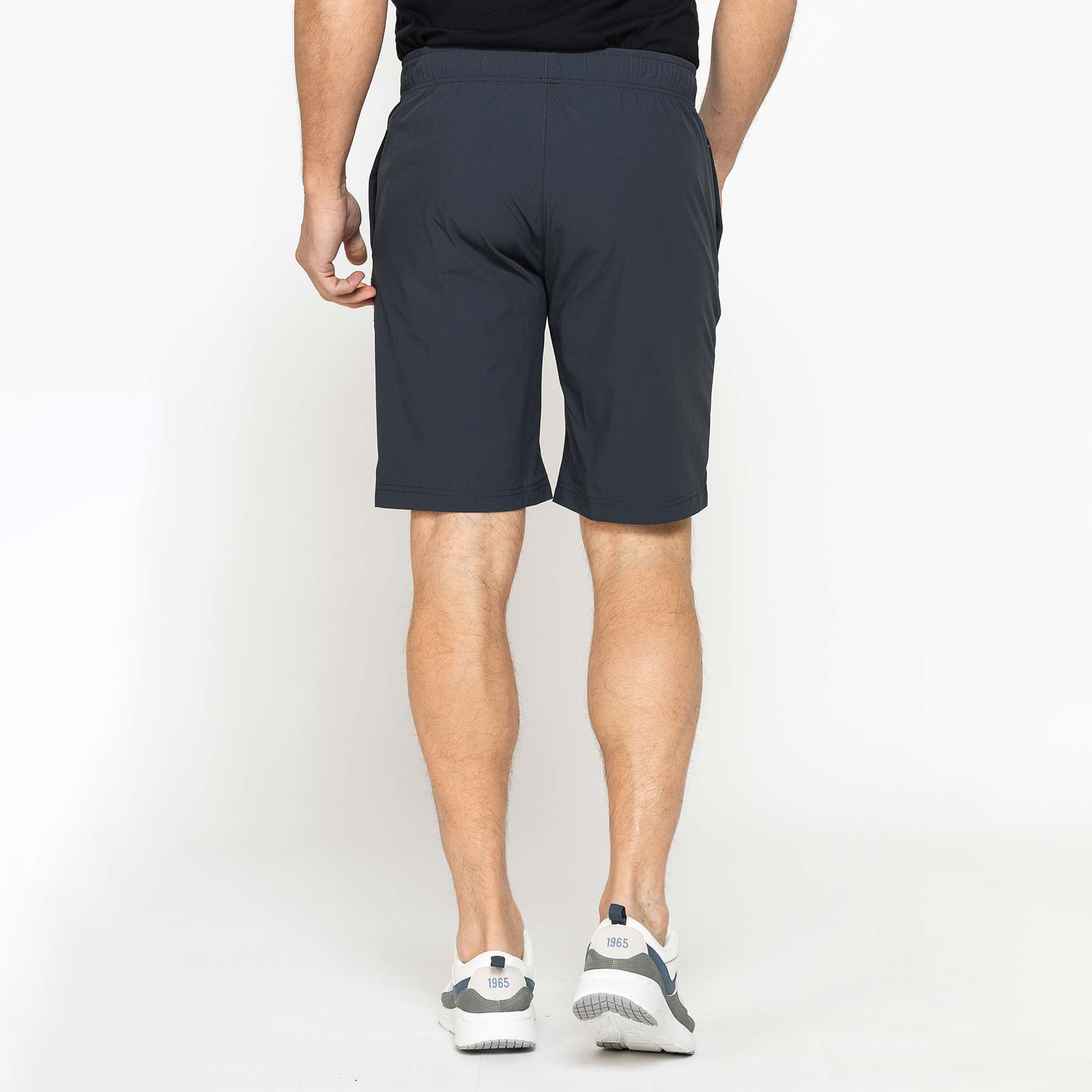 BERMUDA JOGGER IN TESSUTO TECNICO NO STIRO