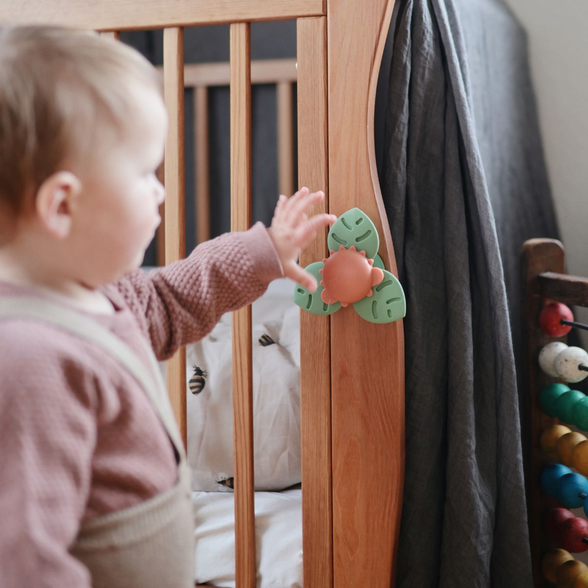 Mushie Spinner Con Ventosa Solid