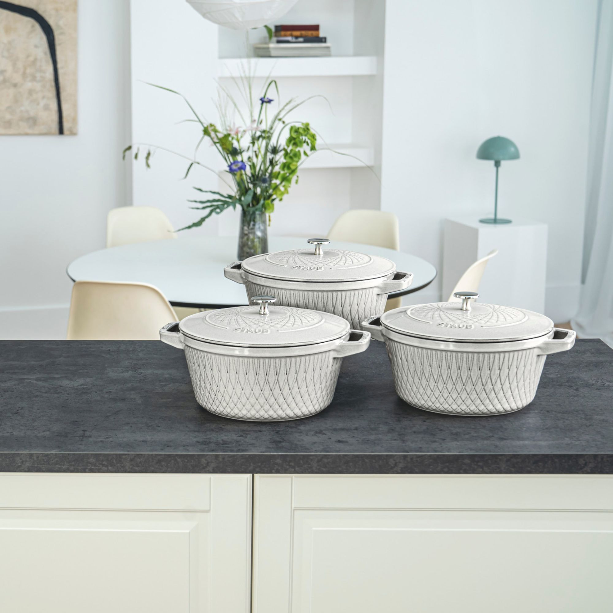 Cocotte twister 24 cm, Rond(e), Truffe blanche, Fonte