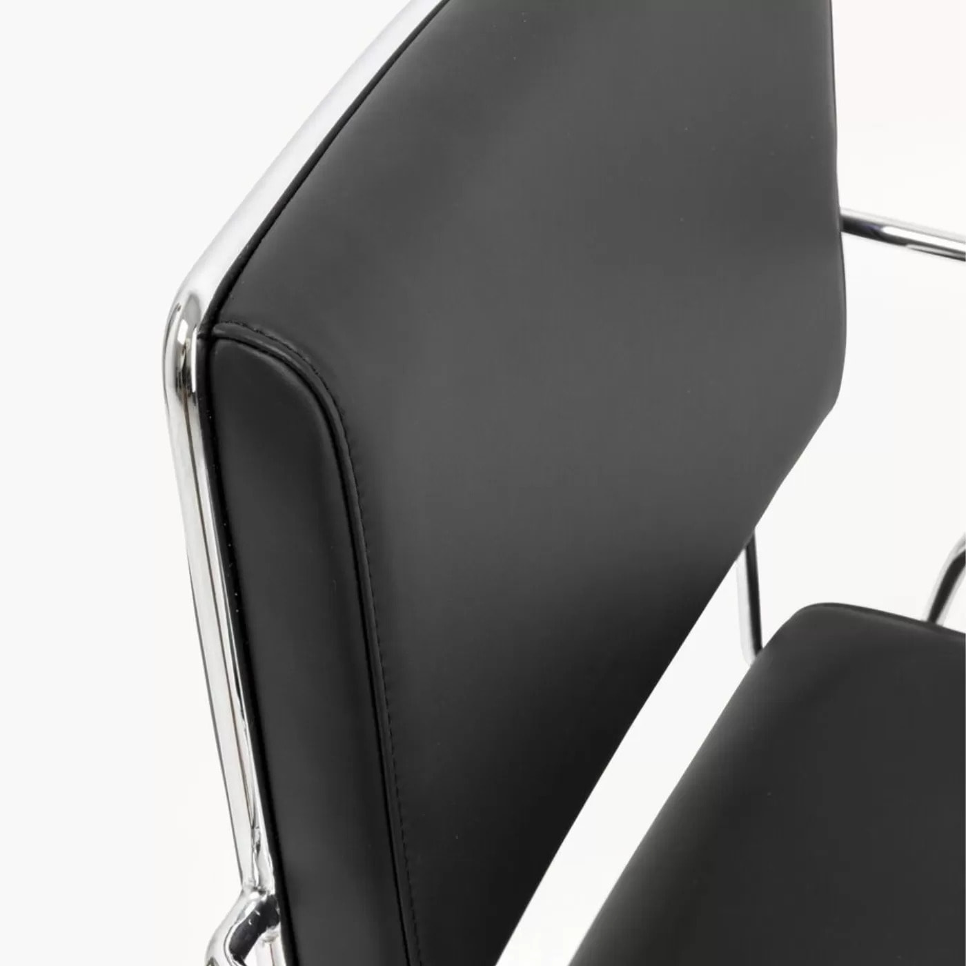 Chaise de bureau pivotante Dottore noire Kare Design
