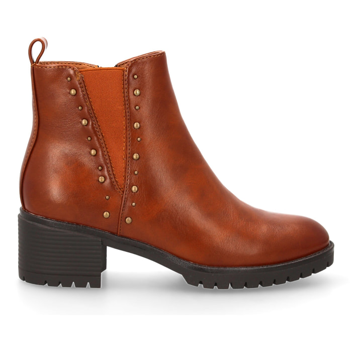 Botín chelsea con tachuelas y elástico