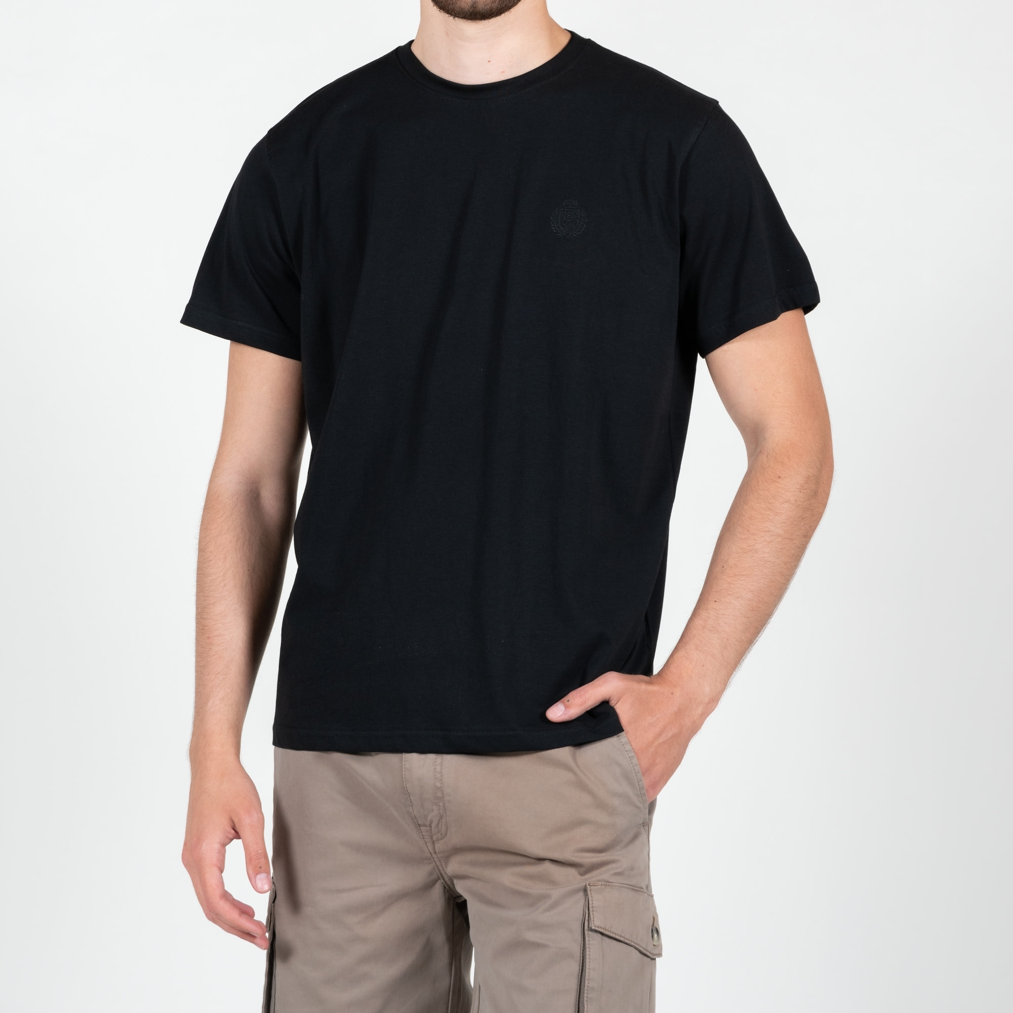 T-shirt basic con logo ricamato