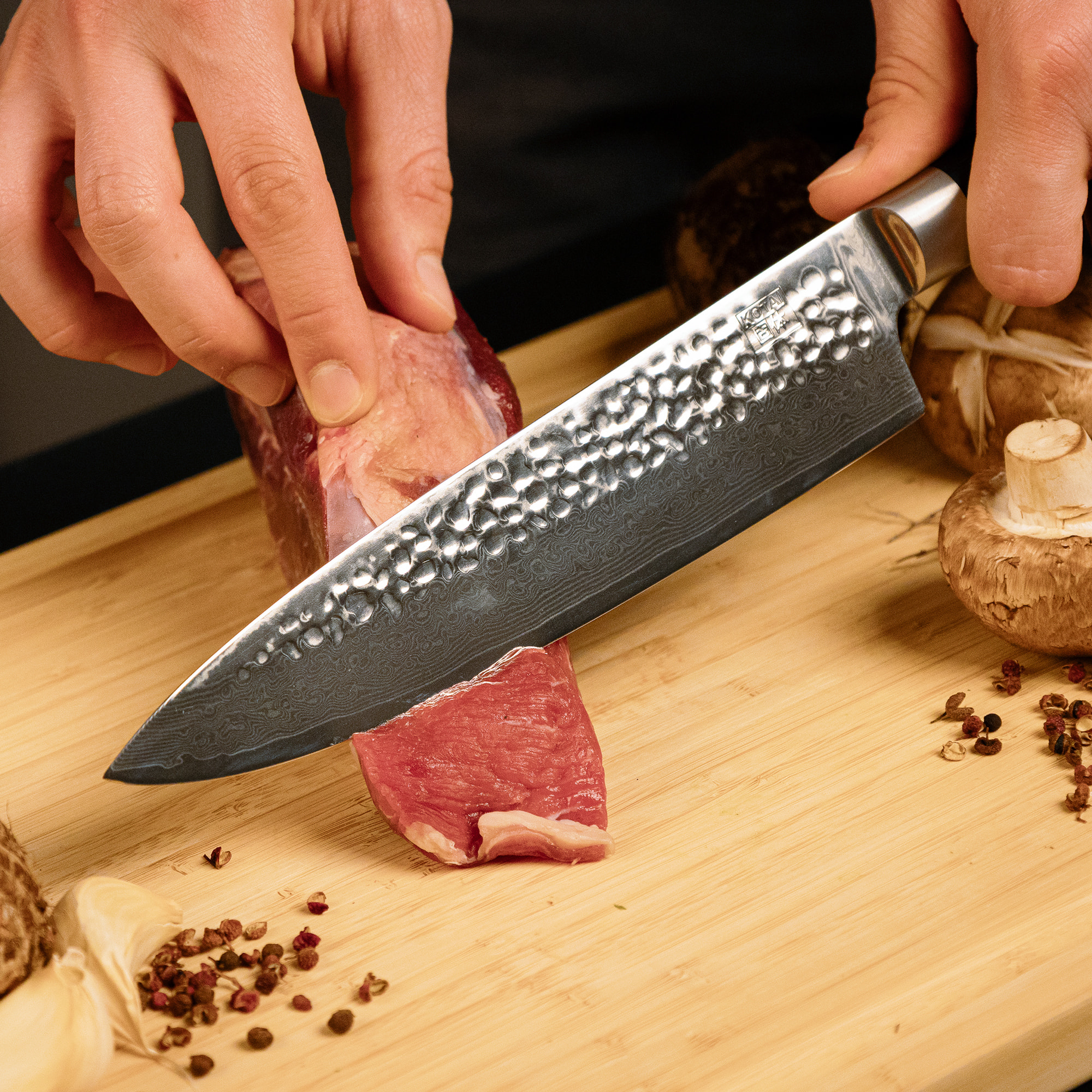 Cuchillo de Chef martillado "Gyuto" - 200mm - Colección Pakka Damascus