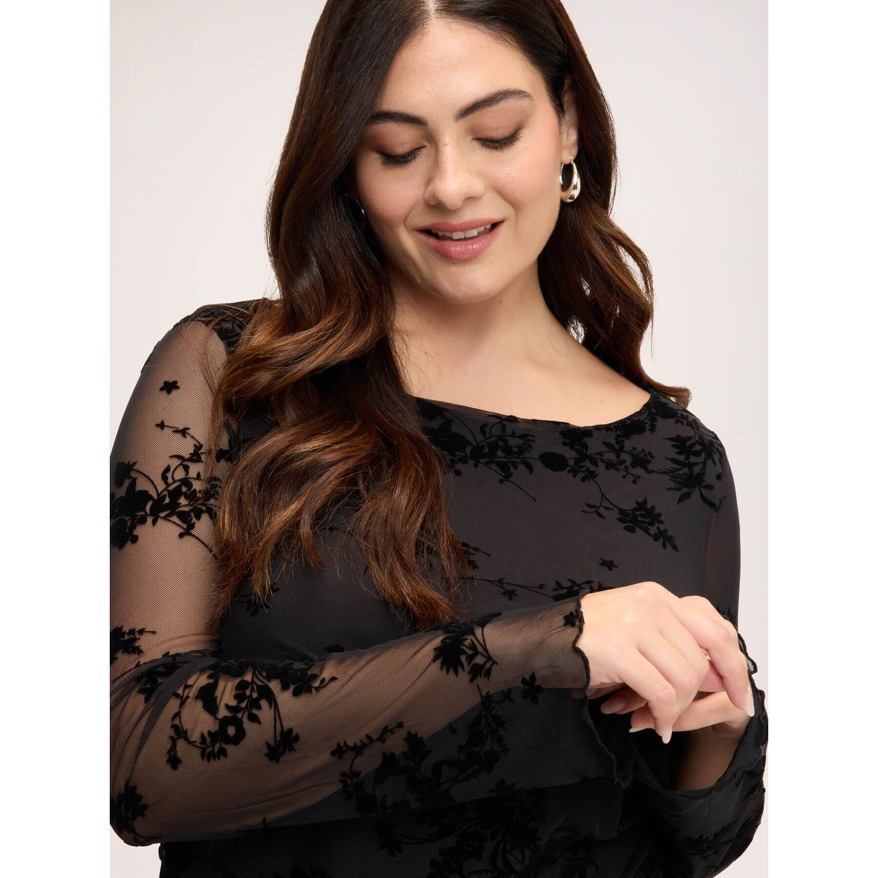 Fiorella Rubino - T-shirt in tulle con ricamo flock - Nero