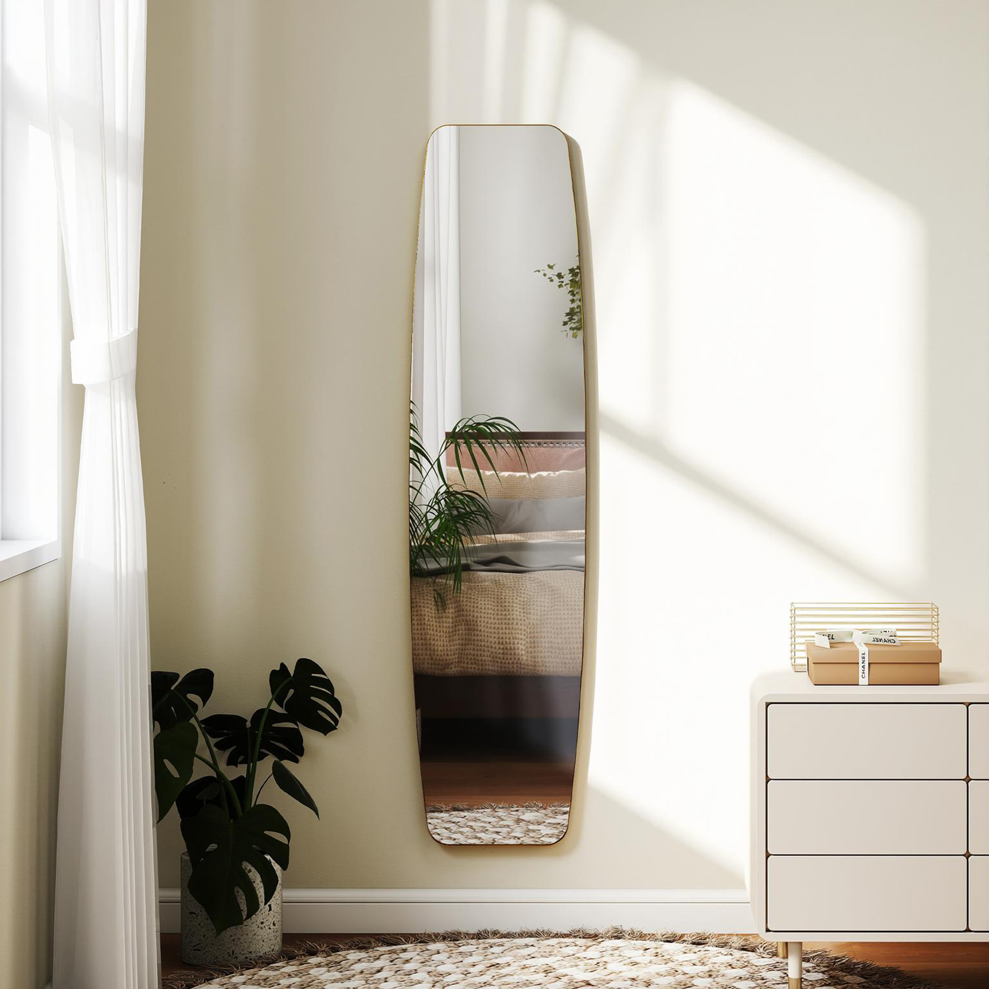 Grand miroir mural ovale design pleine longueur L.40 x H.160 cm cadre métal doré