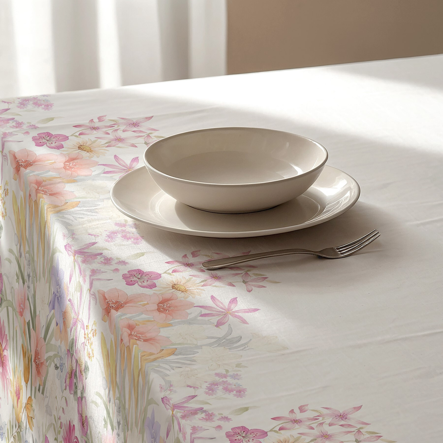 Nappe imprimée anti-tâches MULTICOLORE LOTO
