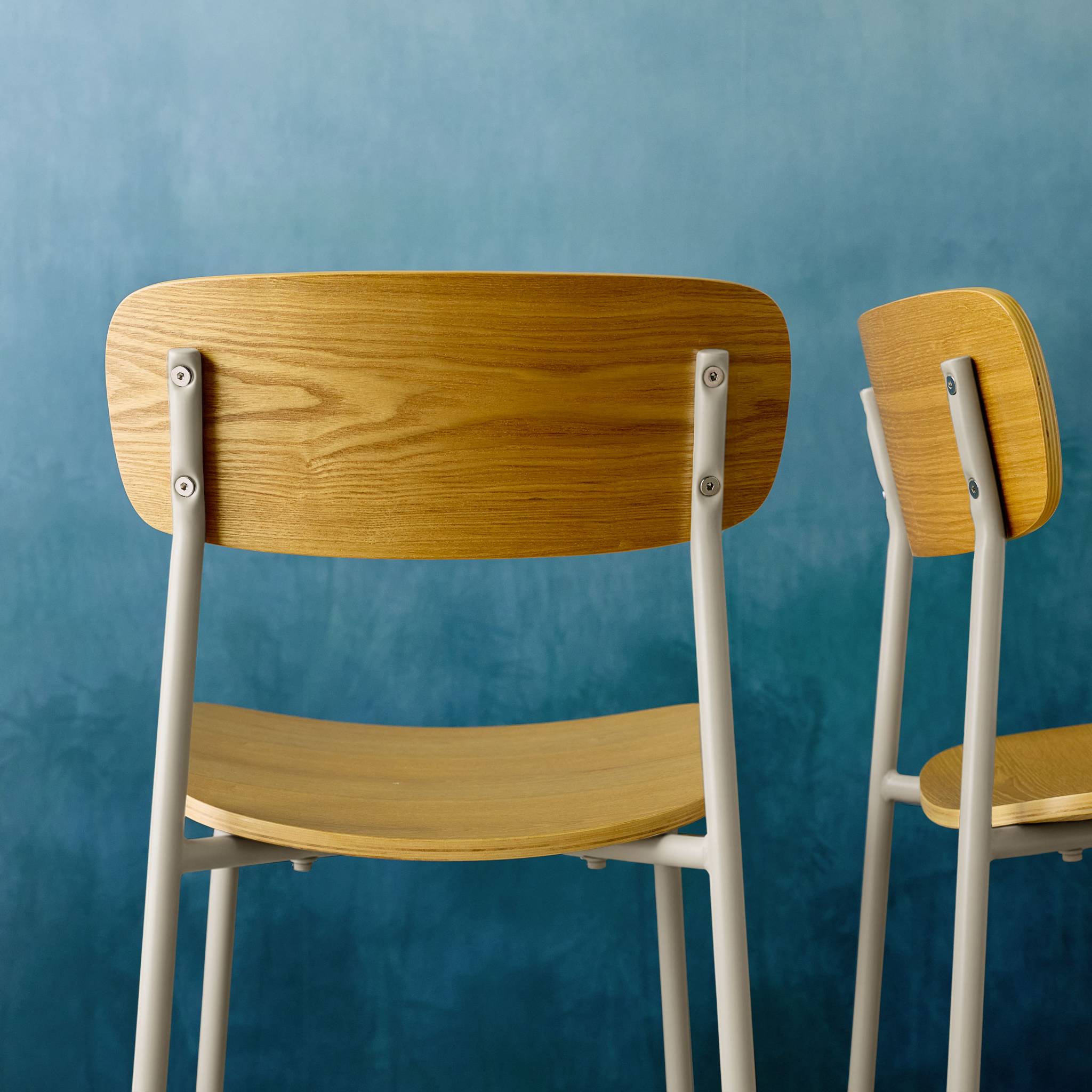 Lot de 2 tabourets de bar vintage contreplaqué avec placage bois effet frêne et pieds métal beige L 42.5 x P 50 x H 94cm - Toby