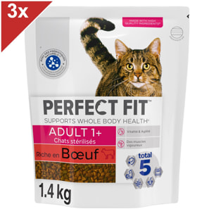 PERFECT FIT Croquettes Riche en Boeuf pour chat adulte stérilisé 3x1,4kg