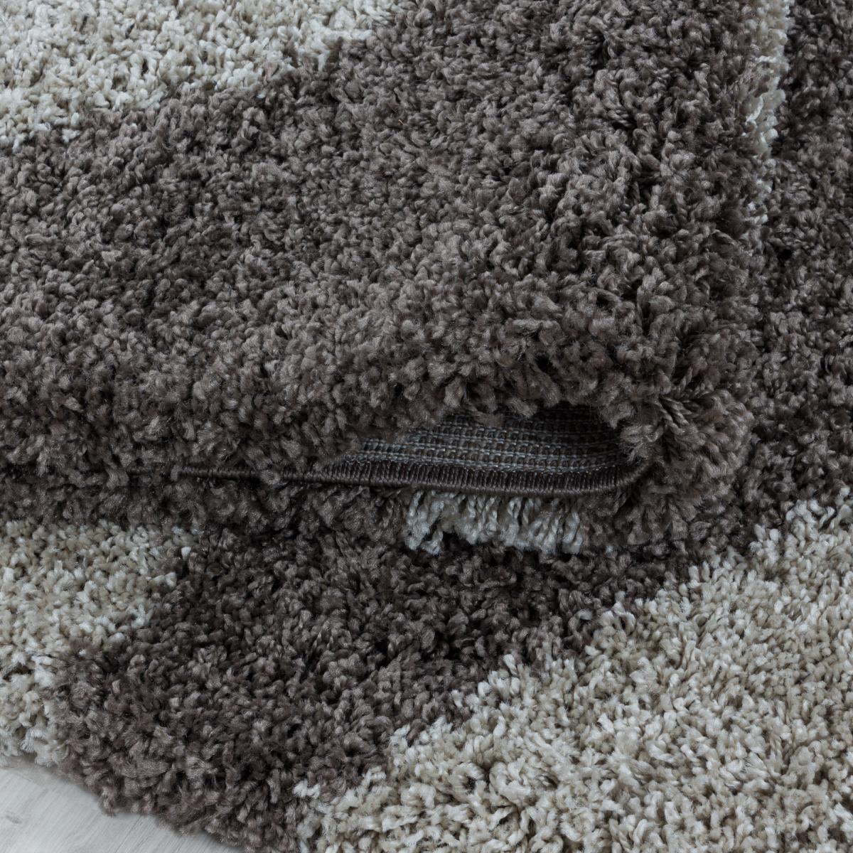 Tapis shaggy tissé motif géométrique MERA