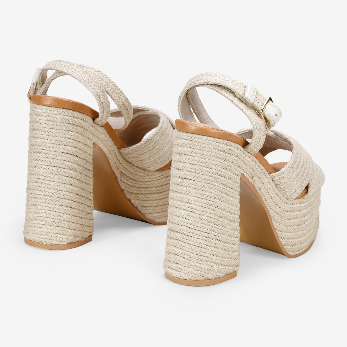 Sandalias de esparto beige con tacón XXL