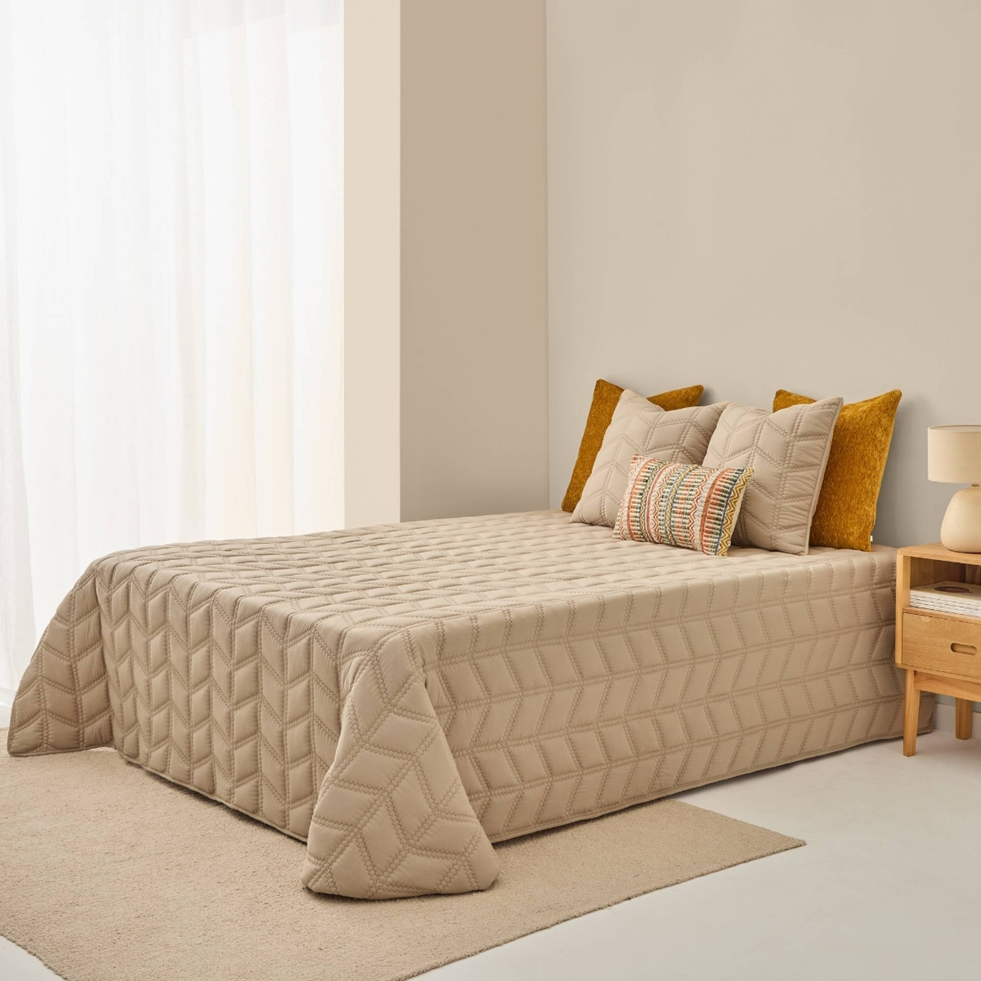 Colcha acolchada con diseño geométrico Ritdi color marron beige Poliéster