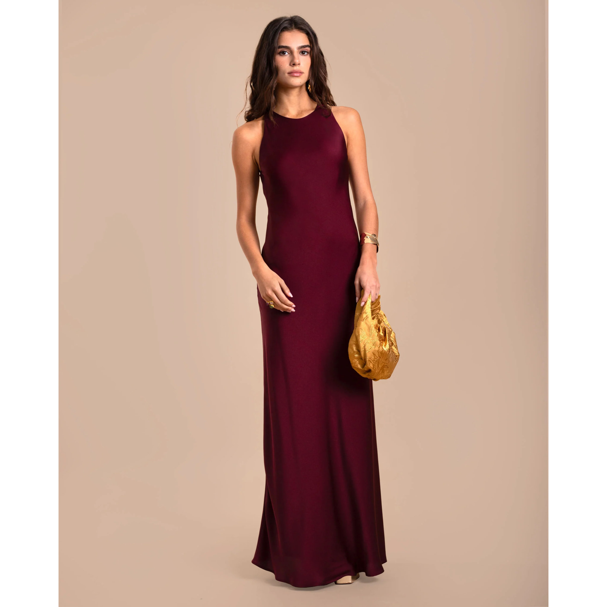 Vestido midi espalda descubierta y escote halter