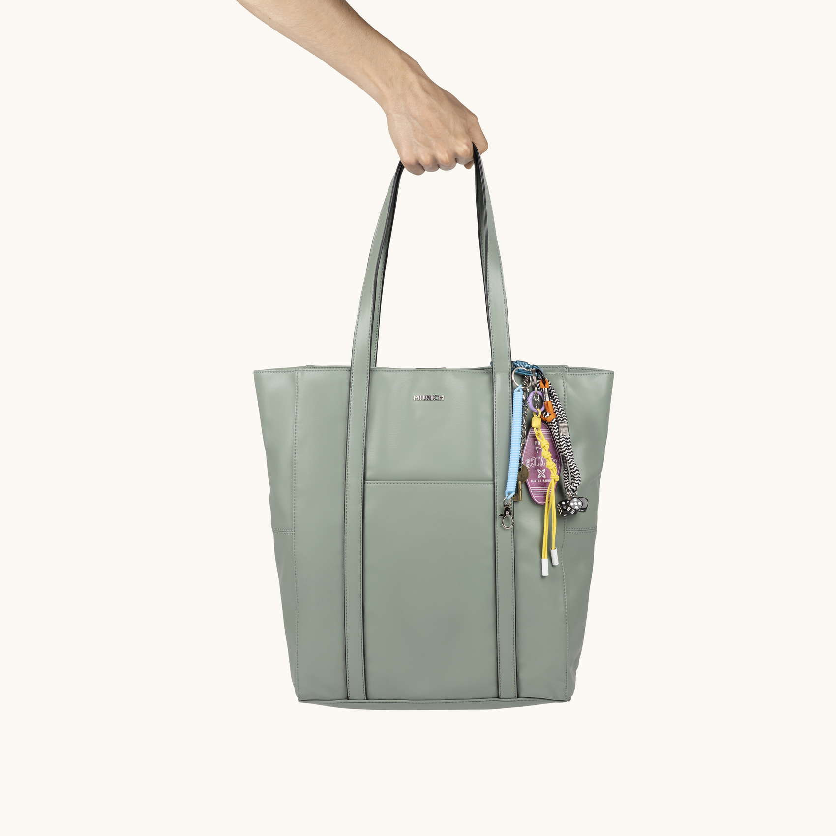 Bolso Shopper Verde Agua con Bolsillo Frontal y Charms CHARMS SHOPPER AQUA