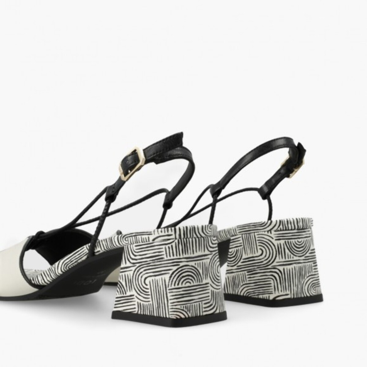 SANDALIAS BLANCAS LAIKU