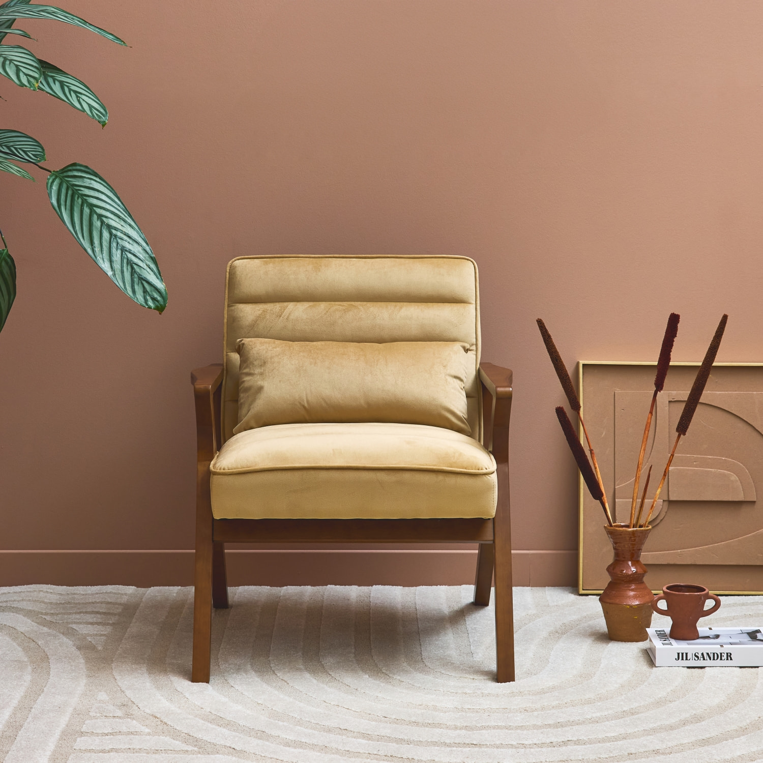 Fauteuil scandinave bois d'hévéa et velours camel