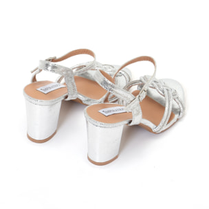 Sandali in simil pelle laminata con tacco comodo