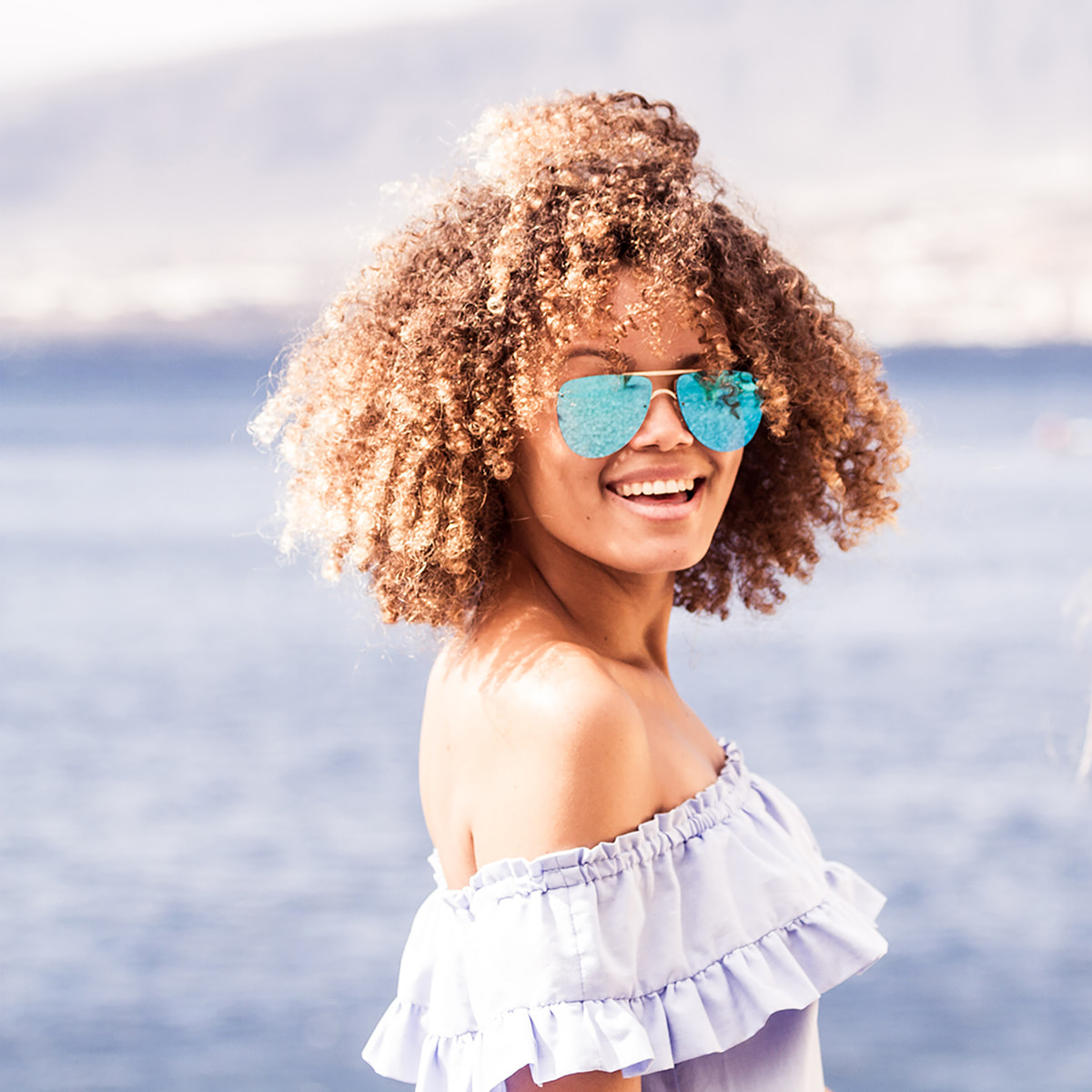 Gafas de sol OCEAN BONILA - Nuevo montura dorado brillante con cielo azul fl