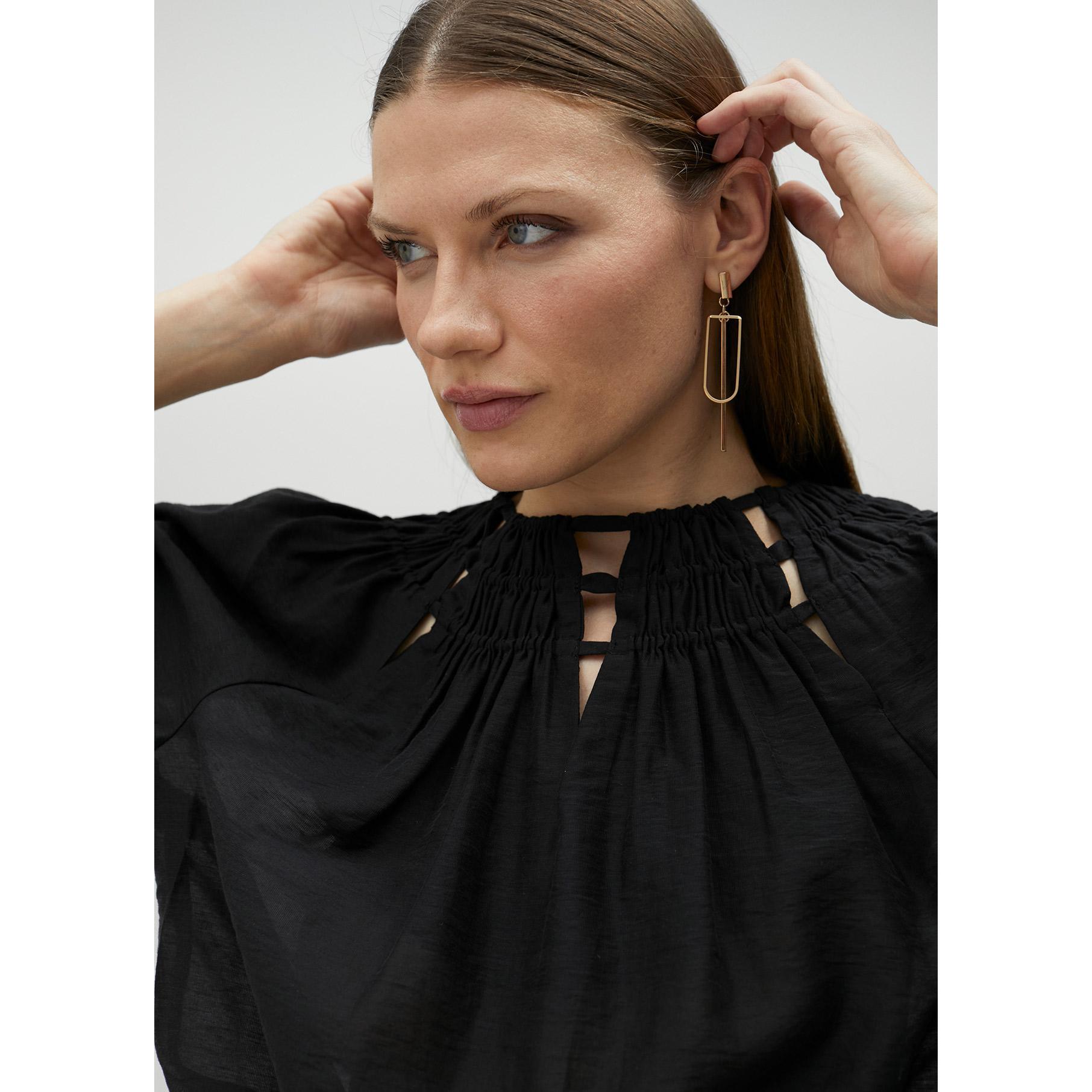 Camicetta dettaglio collo