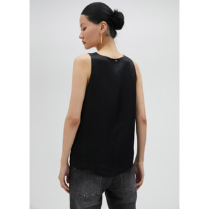 Top basic con spalline