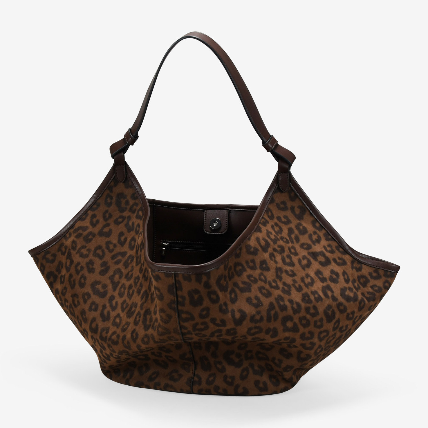 Bolso de hombro leopardo con cierre de imán