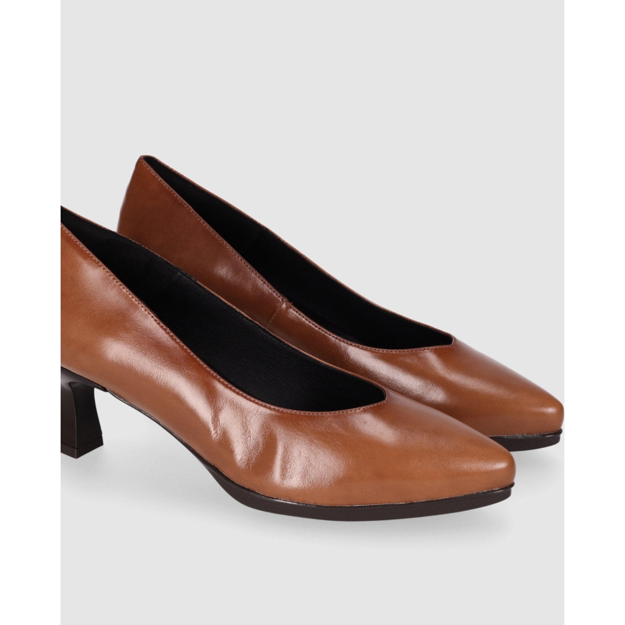 Zapatos de Piel - Taupe - Tacón: 6 cm