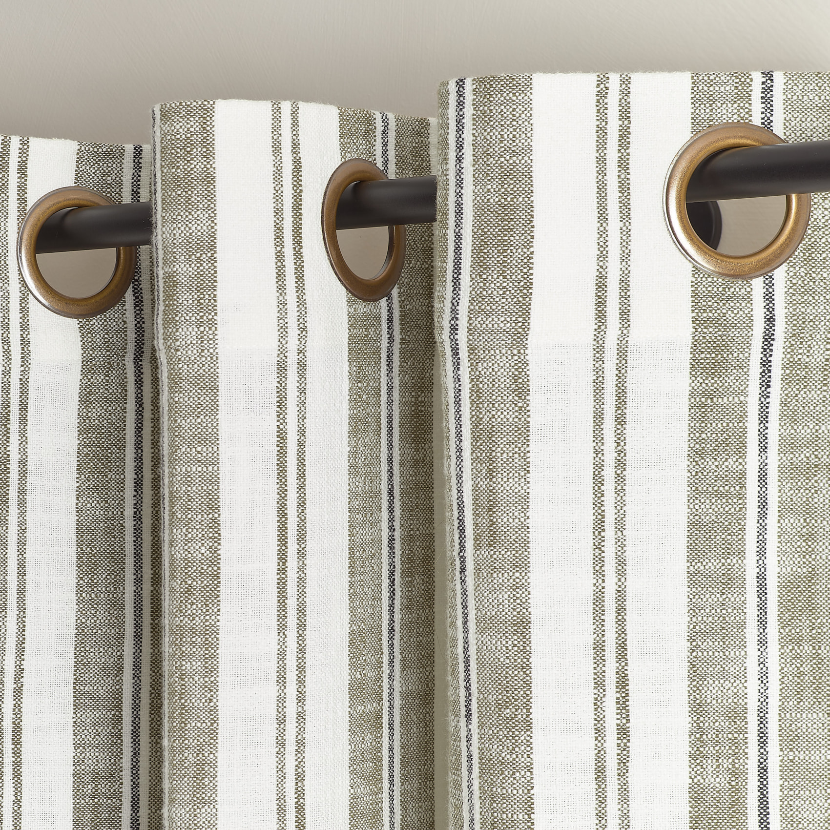 Rideau tamisant en coton flammé à rayures - Kaki