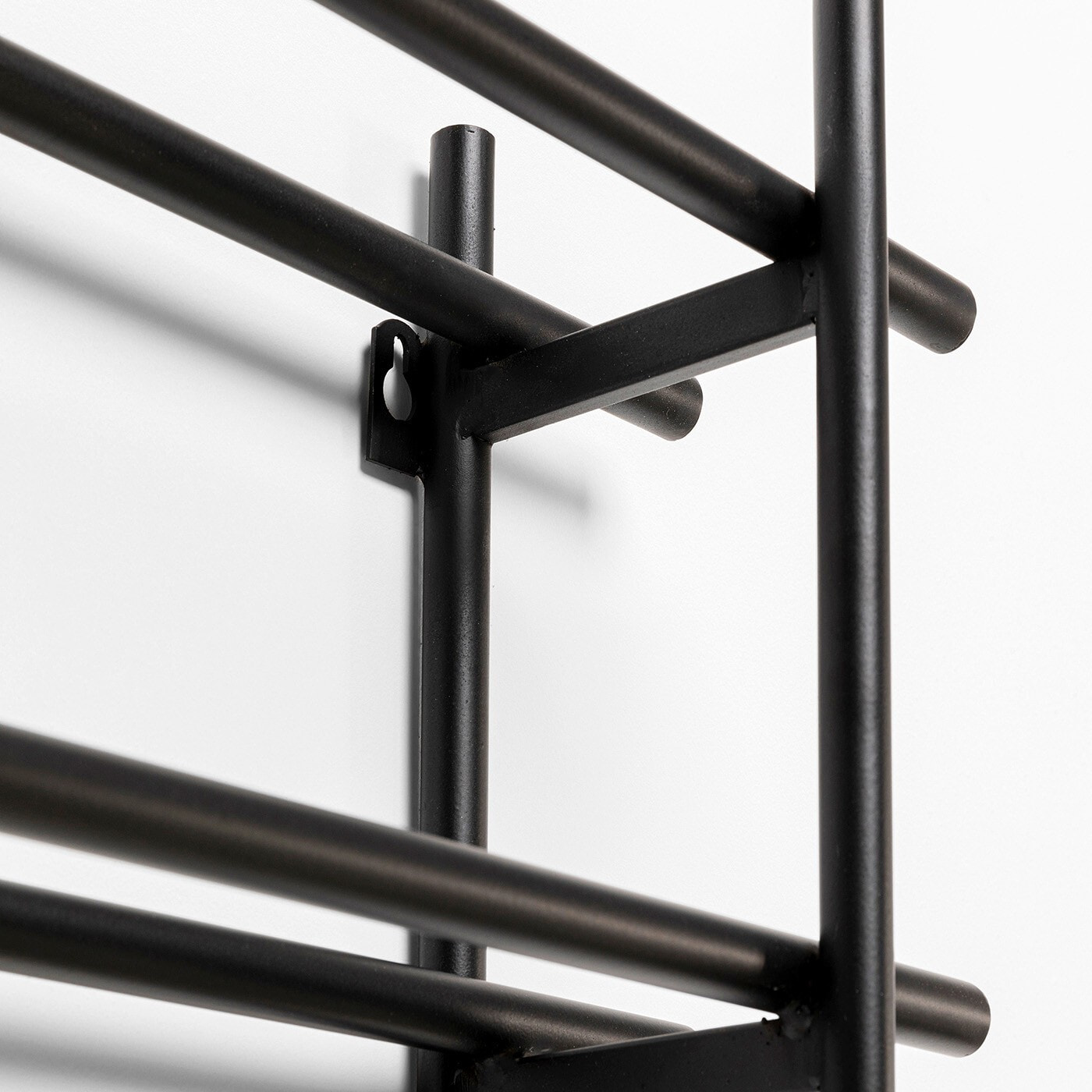 Porte-bouteilles mural Cape Town noir 34cm Kare Design