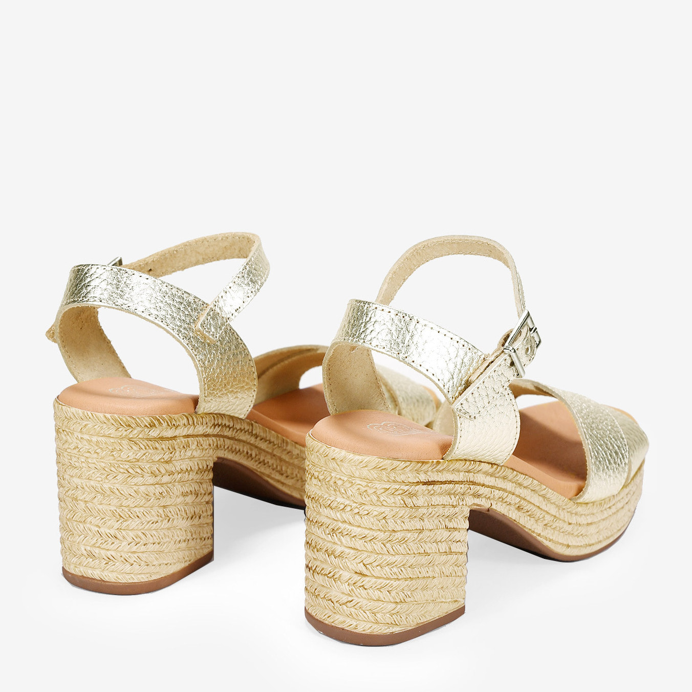 Sandalias de piel doradas con tacón efecto esparto