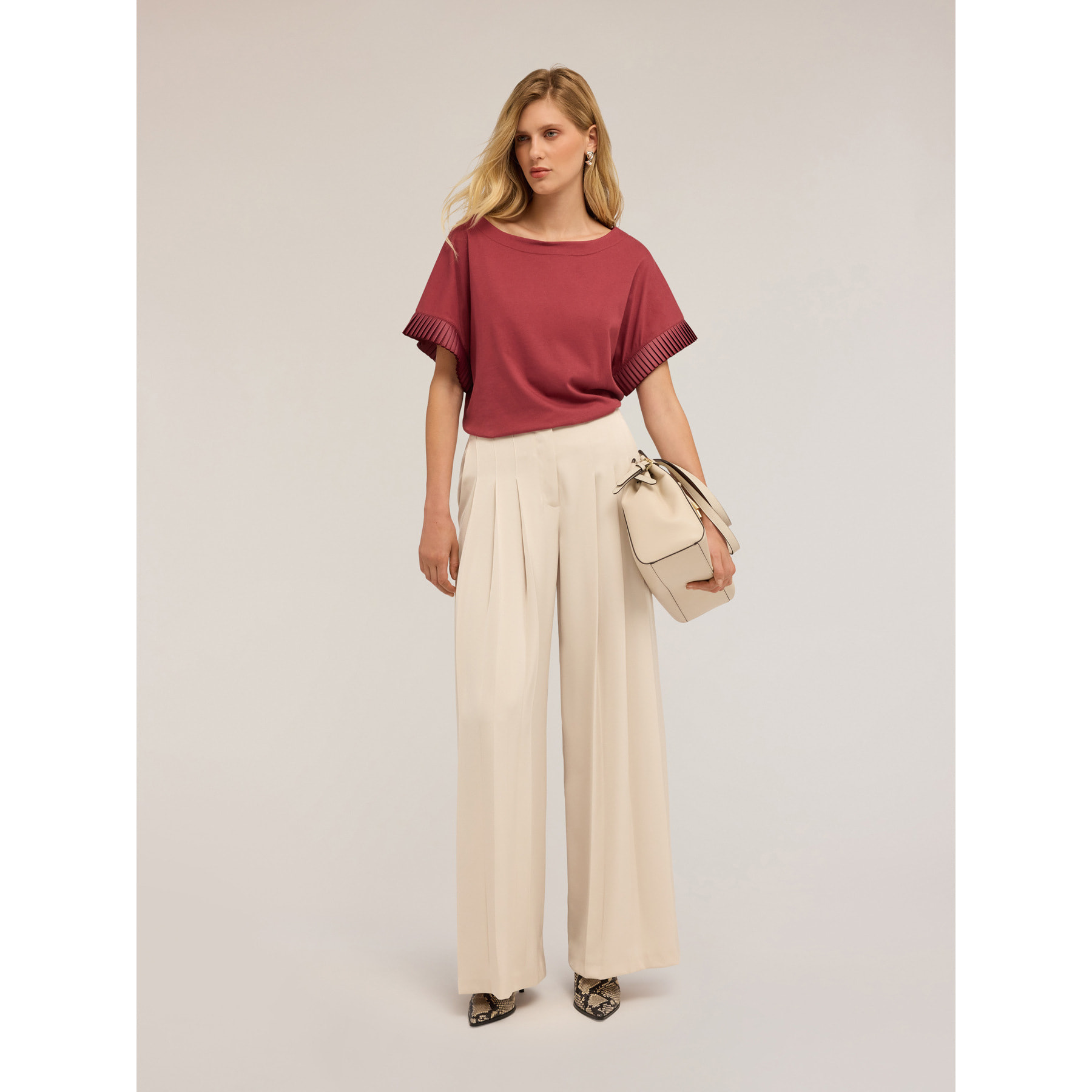 Motivi - Camiseta con mangas plisadas - Burgundy