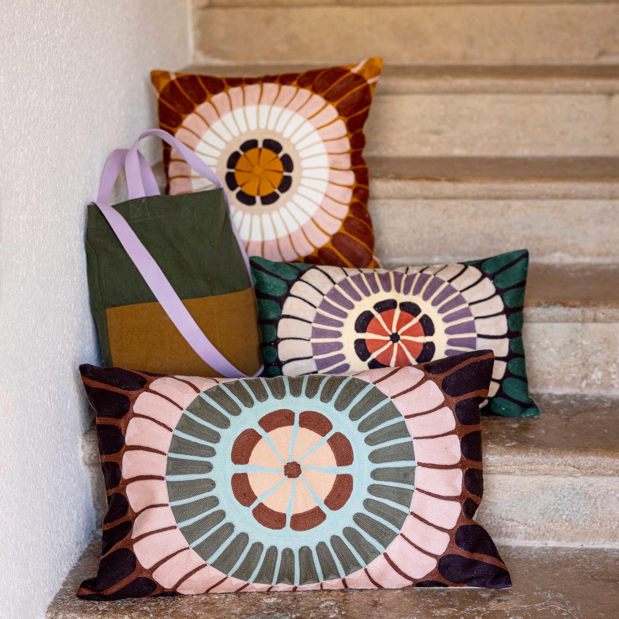 Coussin brodé Zeno